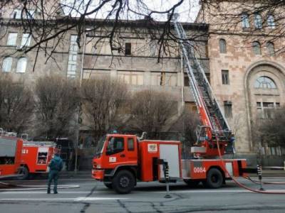 В армянской столице шестью боевыми расчётами потушили «главпочтамт»