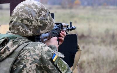 Боевики 13 раз нарушили "тишину" на Донбассе: ранен военный