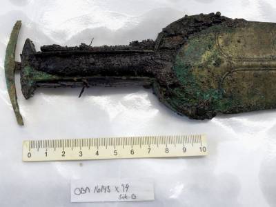 Уникальный меч бронзового века найден в Дании