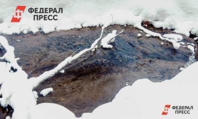 Канализационные стоки протекли в озеро в Мурманске