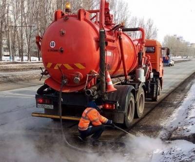 В Ульяновске очищают ливнёвки и ремонтируют дороги