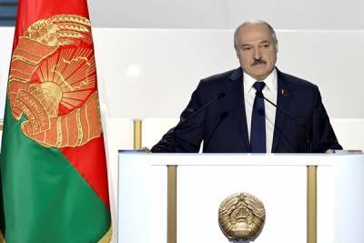 Александр Лукашенко объявил о начале работы комиссии по изменению Конституции