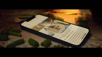 Apple представила новый рекламный ролик iPhone 12