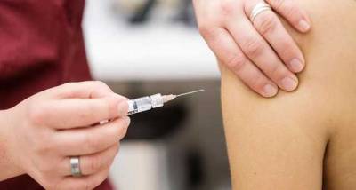 Темпы вакцинации в Украине продолжили падать: за сутки привили чуть более 2 тысяч человек