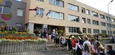 Крик души из Латвии: отец русскоязычного ученика осудил методы преподавания в школе