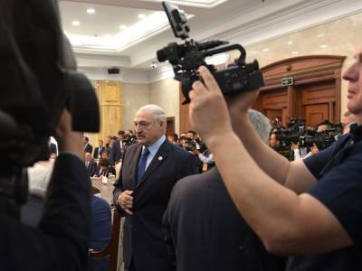 В Беларуси начали работу над "изменениями в конституции": парламент заявил, что "народ против радикальных реформ"