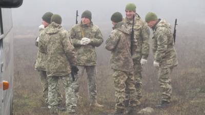 Украинские войска в Донбассе привели в полную боеготовность