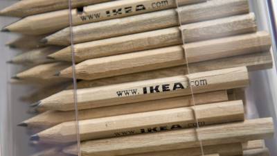 IKEA сократит количество маленьких карандашей в своих магазинах