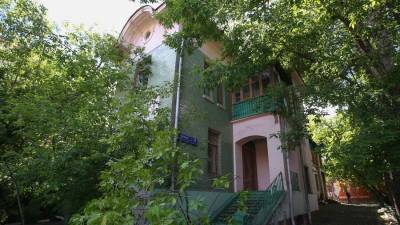 Реставрацию исторического особняка Мельникова начали в Москве