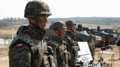 Министр обороны Польши причислил Варшаву к лидерам НАТО