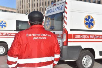 Избили водителя и санитарку: на Харьковщине напали на бригаду скорой