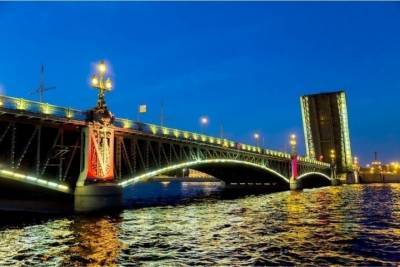 В Петербурге озвучили график технической разводки мостов