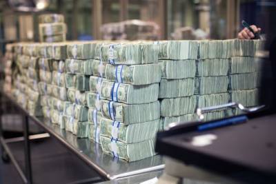 «Властям не нужен сильный рубль»: экономист объяснил, стоит ли готовиться к обрушению доллара