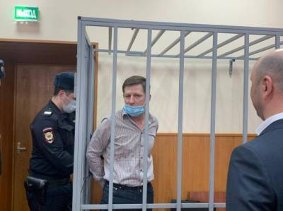 Бывшего сотрудника Петербургской таможни Олега Гусева отправили под арест