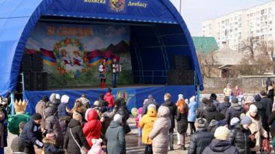 В Лисичанске отпраздновали Масленицу и провели благотворительную ярмарку: фото