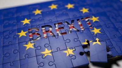 Еврокомиссия инициировала юридическую процедуру против Лондона из-за Brexit