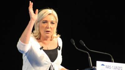 Рар: не исключено, что Марин Ле Пен, победив на выборах, может вывести Францию из ЕС