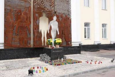 В Житомире осквернили памятник Героям Небесной Сотни