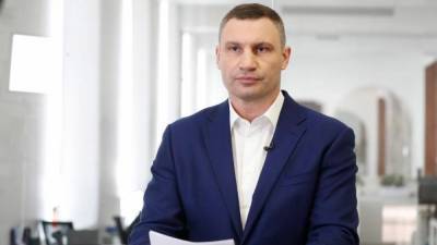 Мэр Киев Кличко "отработал" броски под танк на учениях на военном полигоне