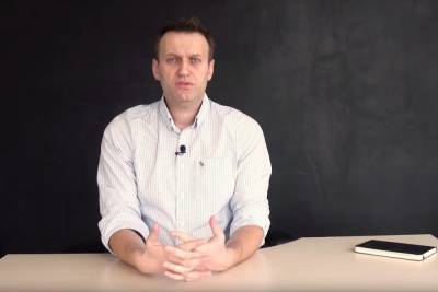 Навальный опубликовал снимок из колонии с бритой головой