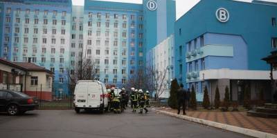 В Киеве на Харьковском шоссе 121 горела городская клиническая больница номер 1 - фото, видео - ТЕЛЕГРАФ