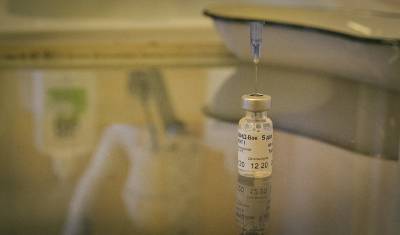 Власти Санкт-Петербурга заявили о нехватке вакцины от коронавируса