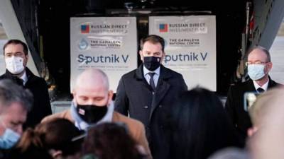 В Словакии требуют отставки премьера из-за закупки «Спутника V»