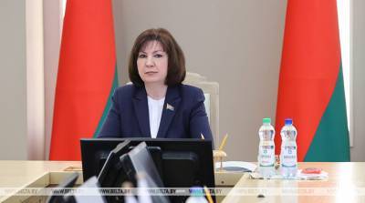 Кочанова вручила в Совете Республики паспорта 14-летним ребятам