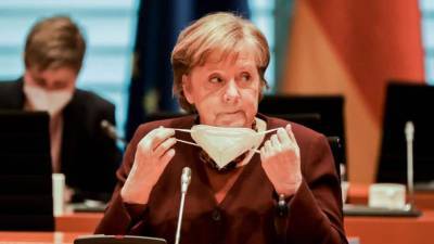 Последний шанс Меркель: можно ли спасти ситуацию с вакцинацией в Германии