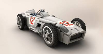 Фанат создал гоночный Mercedes-Benz W196 из кубиков Lego