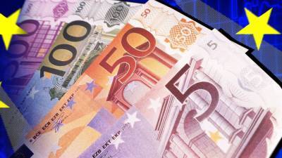 Евро торгуется ниже 87 рублей впервые с августа прошлого года