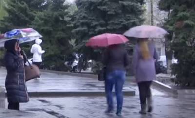 Погода в Украине разделится: где будут ливни, а где тепло до +10 - синоптик дала ответ