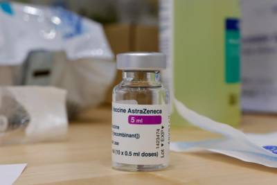 Ряд стран приостановили использование вакцины AstraZeneca