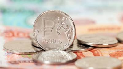 Финансист перечислила способы заработать на растущем рубле