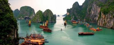 Власти Вьетнама могут разрешить въезд привившимся от COVID-19 туристам
