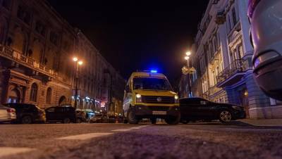 В Петербурге бригаду скорой помощи взял в заложники пьяный дебошир