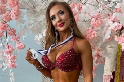 Спортсменка из Ивановской области заняла второе место на Кубке Ростова Великого по бодибилдингу и фитнесу