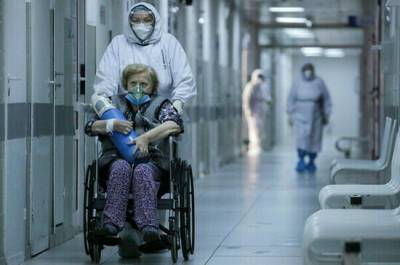 На пике пандемии COVID -19 под меднаблюдением в России находились 1,2 млн пациентов
