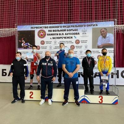 Астраханские борцы завоевали россыпь медалей на первенстве ЮФО