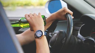 Водителей в России хотят жестче наказывать за систематическое пьянство за рулем
