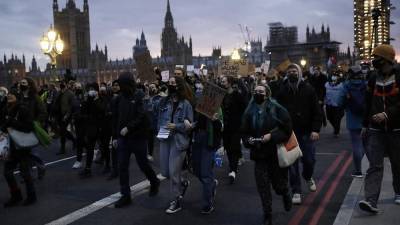 Лондон: акции протеста не прекращаются
