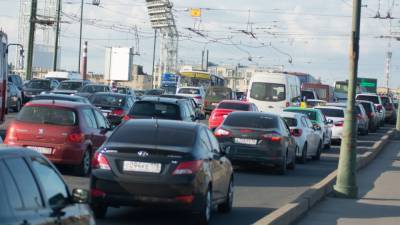 "Автодата" будет следить за машинами и водителями в РФ
