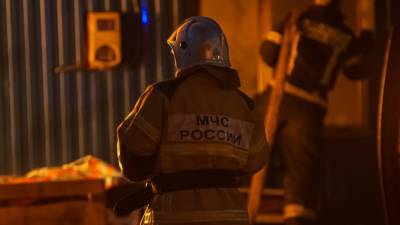 Из горящего бизнес-центра в Москве эвакуировали около 300 человек