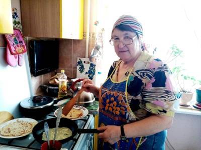 Кунгурячка Татьяна Великоредчанина делится секретами приготовления блинов