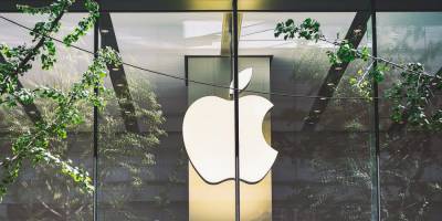 Apple передумала уходить с рынка России и согласилась предустанавливать отечественный софт