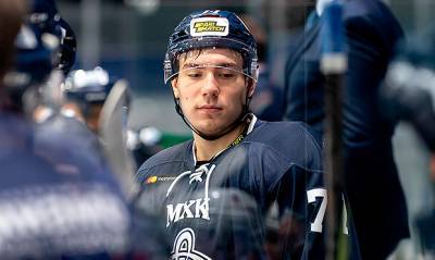 19-летний хоккеист петербургского «Динамо» скончался после попадания шайбы в голову