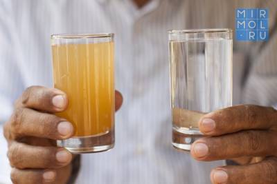 Роспотребнадзор рекомендует махачкалинцам пить только бутилированную питьевую воду