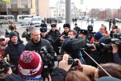 В Москве суд оштрафовал Сергея Удальцова за пикет у здания ФСБ, в котором он не участвовал
