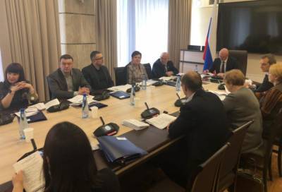 Правовое поле и роль муниципальных образований: депутаты Ленобласти обсудили направления молодёжной политики