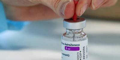 Швеция пополнила список стран, приостановивших вакцинацию препаратом AstraZeneca